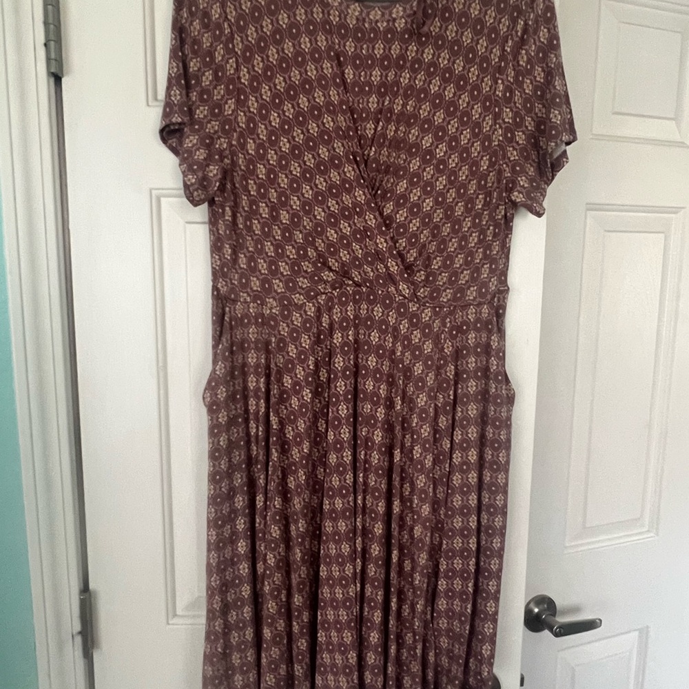 NWOT Torrid T-shirt with pockets